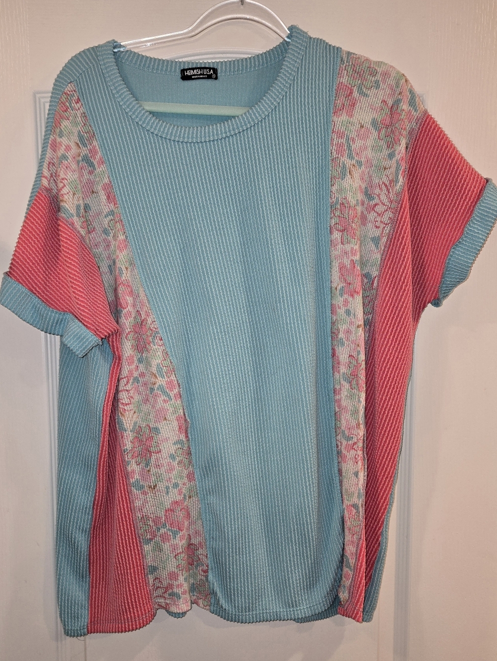 LIKE NEW Womens Floral Ribbed Material Top Size-1X